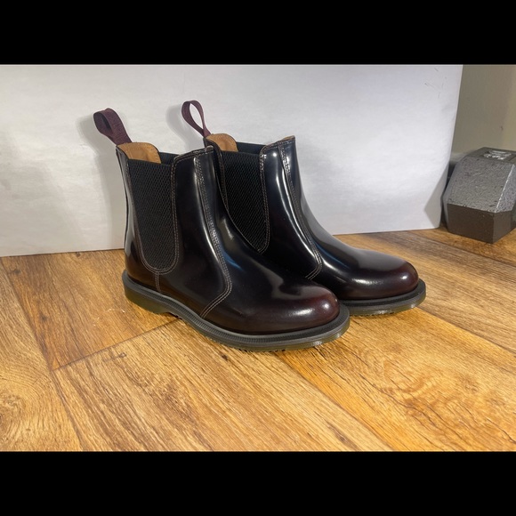Dr. Martens Flora Arcadia Cherry Red Chelsea Boots Womens Size 6 Leather - Picture 1 of 7